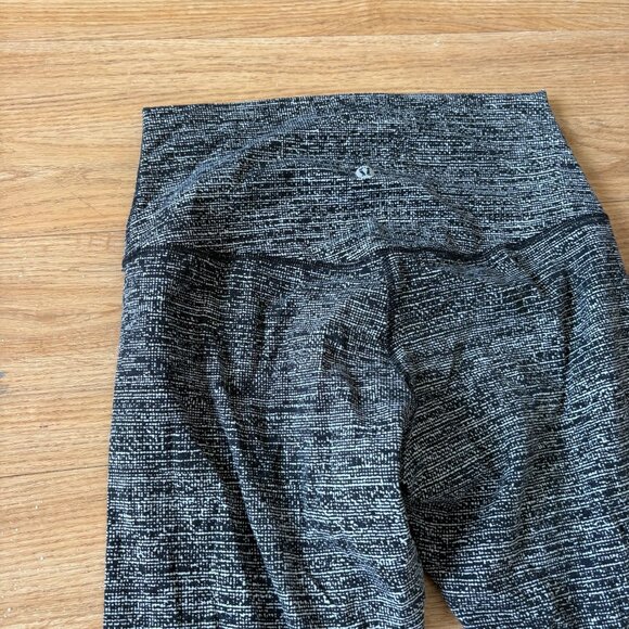 Lululemon Athletic Align HR Crop Yoga Pants 21” Twillines Ice Black Women’s Sz 6 - Picture 5 of 11